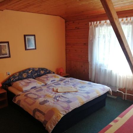 Hotel Fran Маков Екстериор снимка
