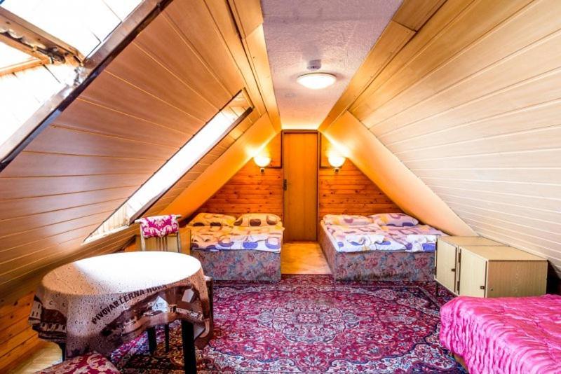 Hotel Fran Маков Екстериор снимка